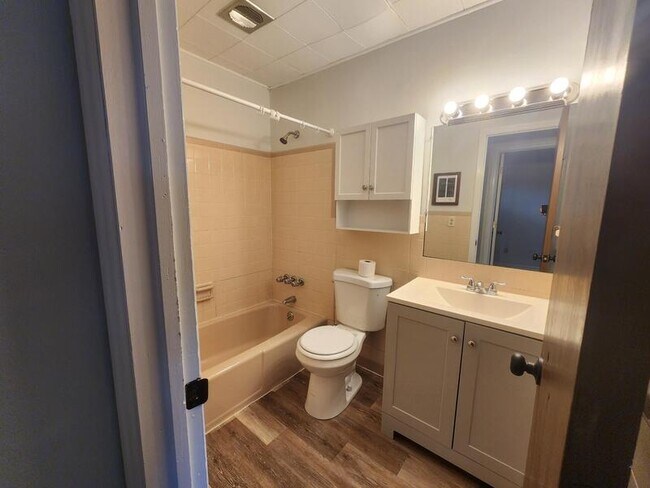 Photo - 9 Alexander Dr Unit J