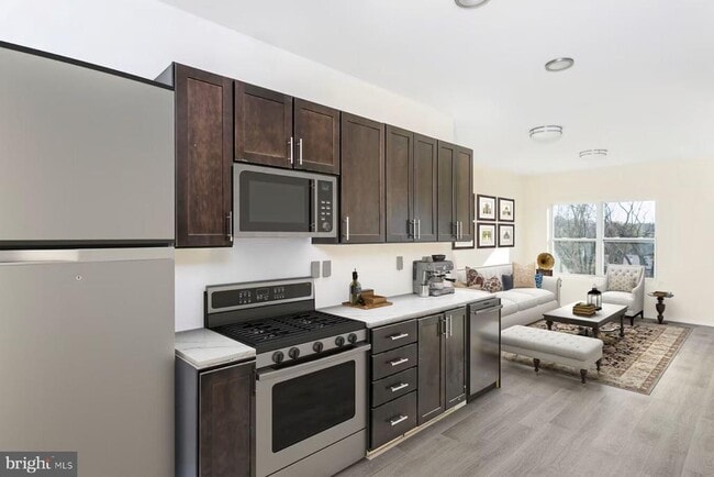 Building Photo - 5908 Arizona Ave Unit B Rental