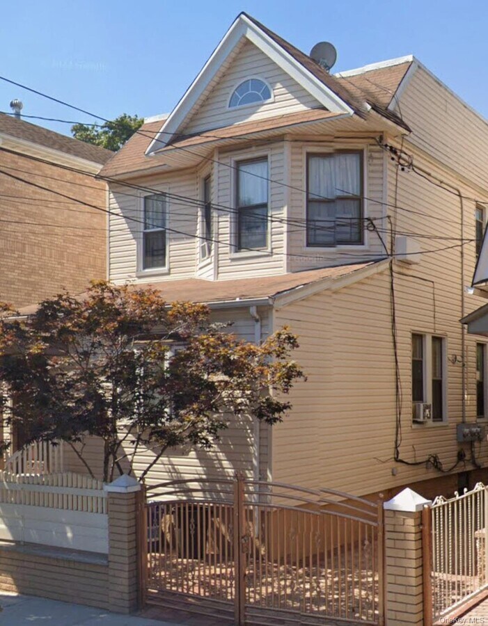 Photo - 90-16 179th St