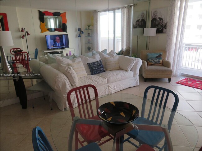 Photo - 345 Ocean Dr Unidad 320