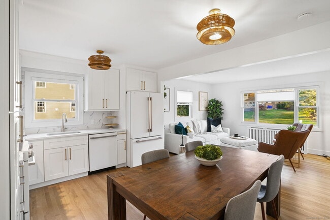 Photo - 132 Toll House Ln