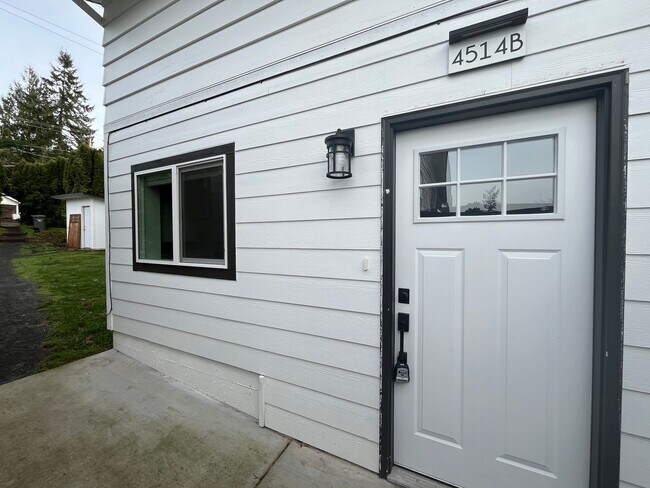 Photo - LB1117 Unidad #B