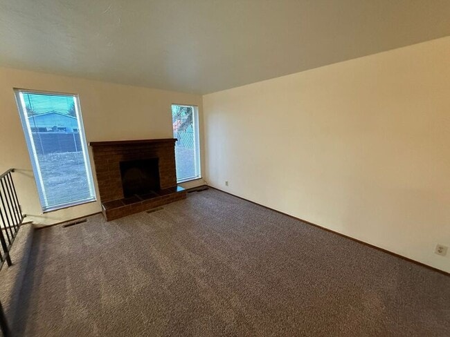 Photo - 2907 Moraga Ave SE