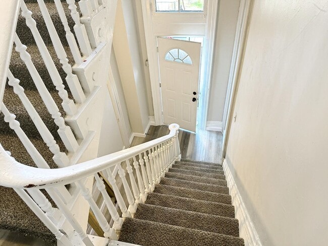 Photo - Banklick Duplex Unit 2nd Floor Premium