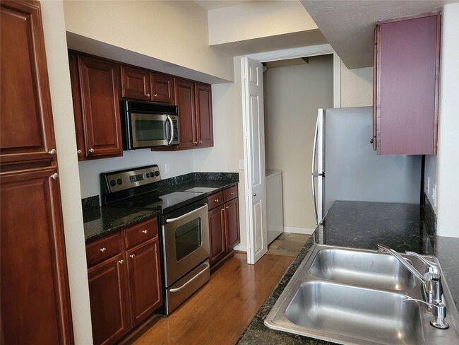 Photo - 7575 Kirby Dr Unit 1211