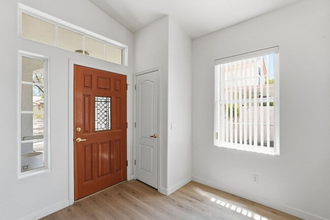 Photo - 10860 N 118th Way