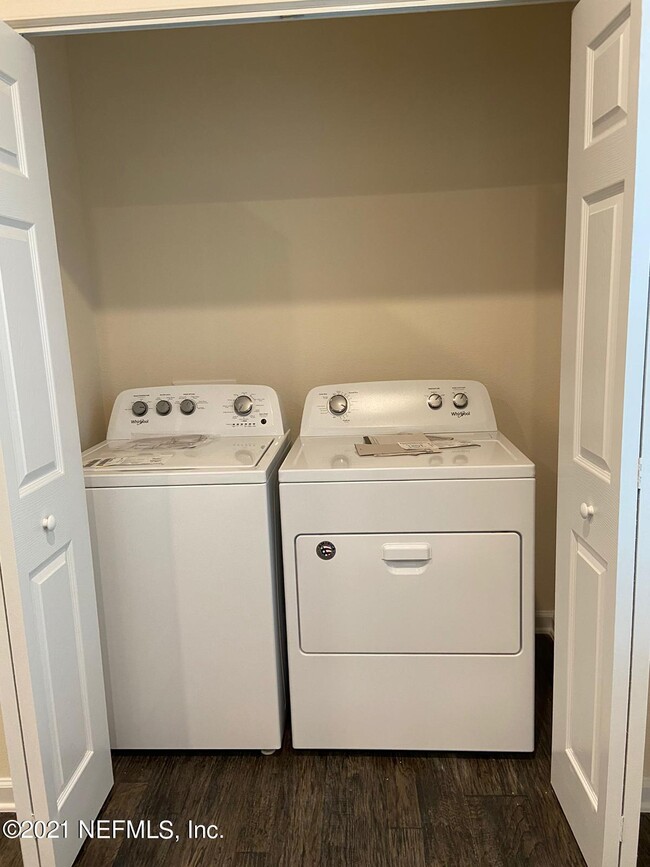 Photo - 211 Scotch Pebble Dr