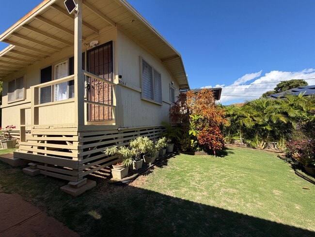 Building Photo - Charming 2-Bedroom Cottage with Private Yard in Kaimuki