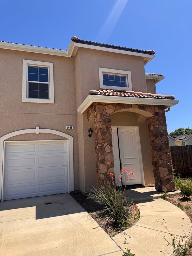 Photo - New 5 Bedroom, 3.5 Bath Available Now!
