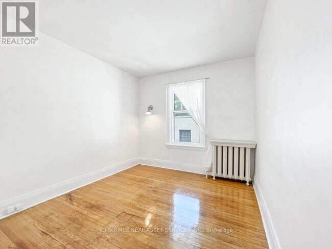 Photo - 12 Kendal Ave