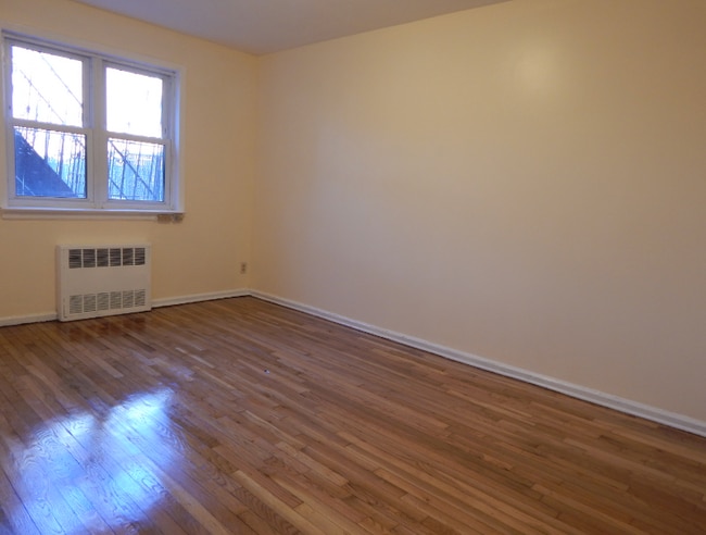 Photo - 10217 Avenue K