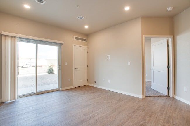 Photo - Pinehurst Apartments