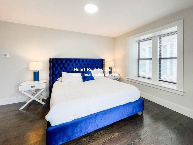 Photo - 52 Taylor St