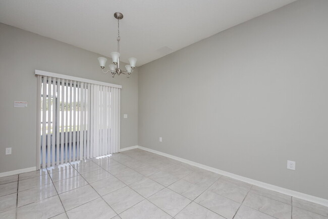 Photo - 104 Bridgeport Way