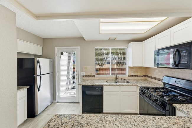 Photo - 2808 Grants Lake Blvd Unit 304