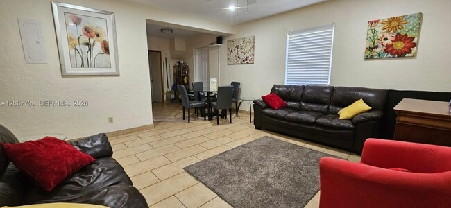 Building Photo - 6510 SW 58th Ave