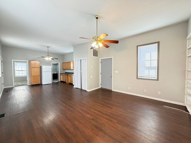 Photo - Beautiful Maintained 2 Bed and 1 Bath Shotgun House!