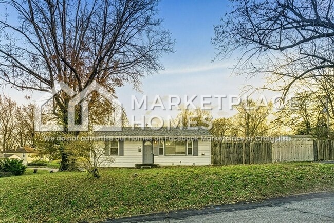 Photo - 650 Robert Ave