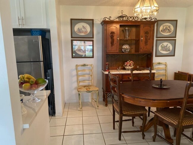 Photo - 370 NW 46th Ave