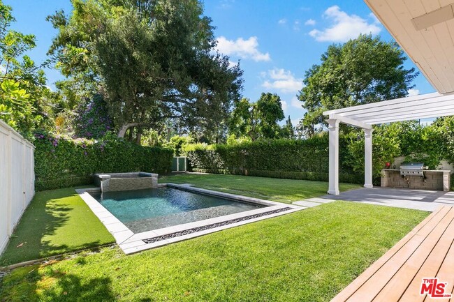 Photo - 14917 Valley Vista Blvd