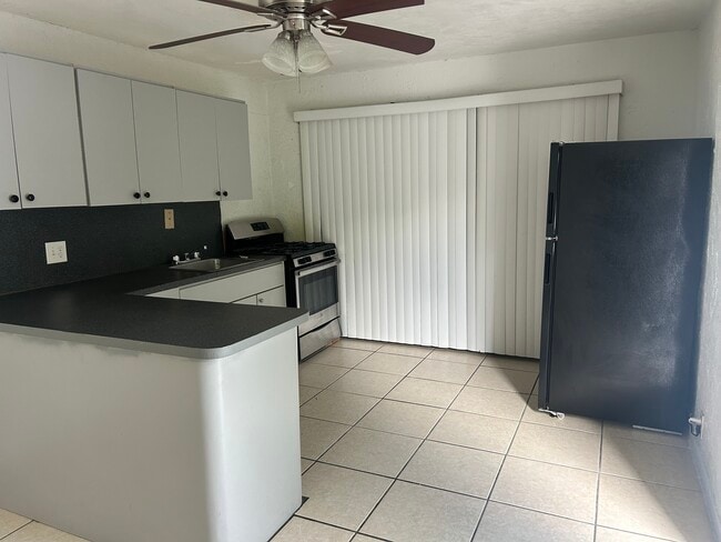 Photo - 1281 W 61st Pl