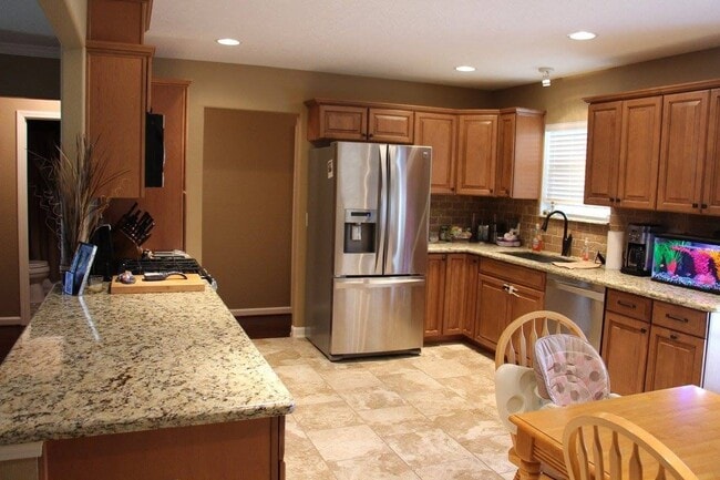 Photo - 121 Mackeral St