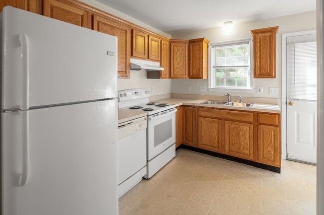 Photo - 305 Rosscraggon Rd Unit Apt A