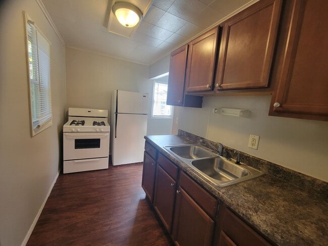 Photo - Cute 2 Bedroom / 1 BA AVAILABLE NOW!