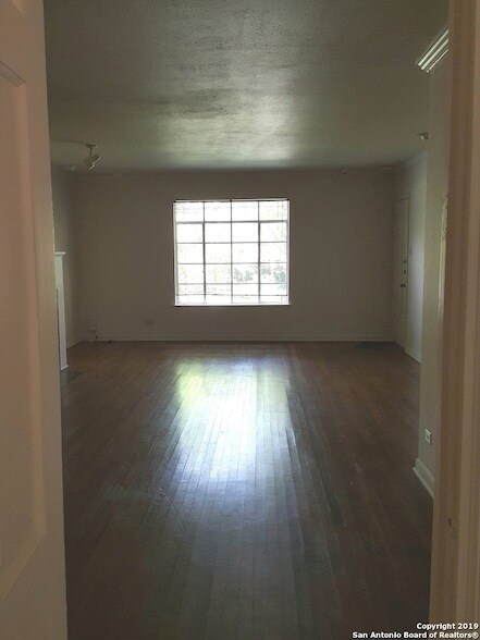 Photo - 230 E Mulberry Ave