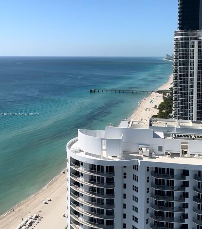 Building Photo - 17475 Collins Ave Unit 2802