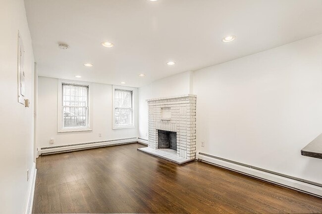 Photo - 590 Jersey Ave Unidad 1