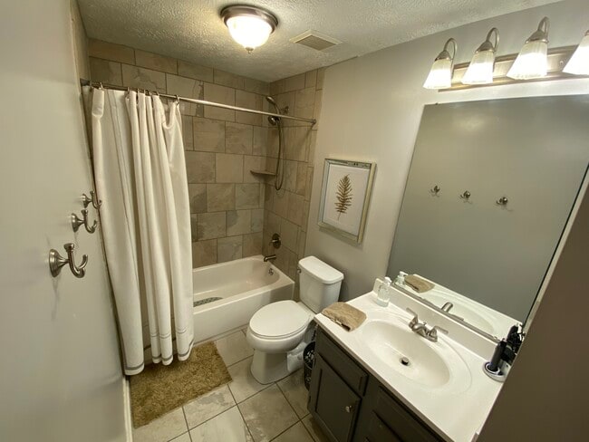 2nd floor bathroom - 9006 Old Scaggsville Rd
