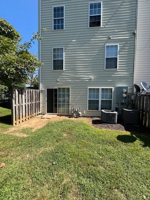 rear - 4801 Waltonshire Cir Unit 12