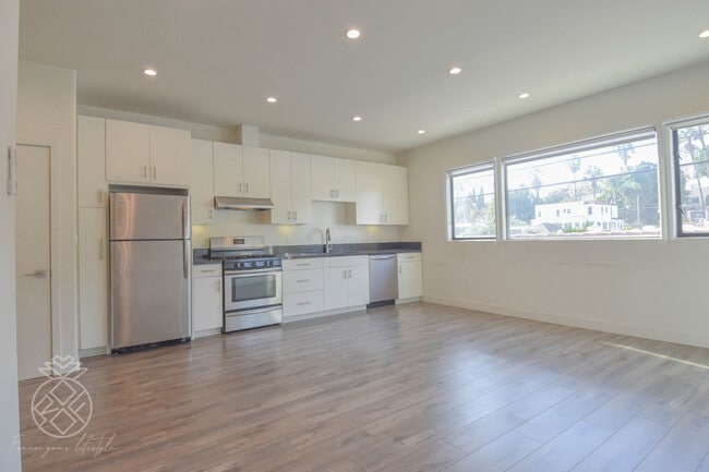 Photo - 905 Parkman Ave Unit 905.5