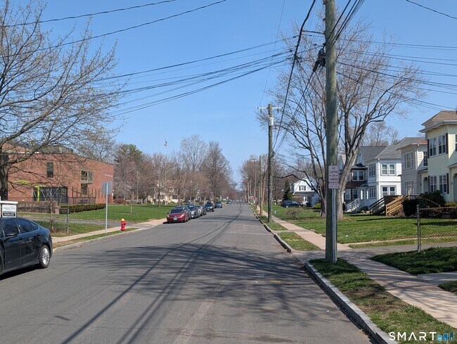 Photo - 50 Bretton Rd Unit 3rd Floor