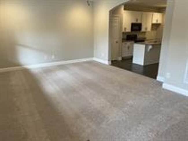 247 Claremont Ct