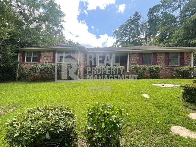 Three Bedroom Home in Quiet Neighborhood - Three Bedroom Home in Quiet Neighborhood