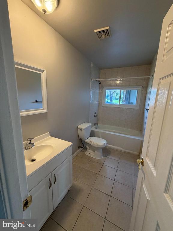 Photo - 45 Meribrook Cir