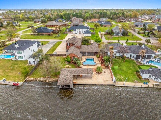 Photo - 4329 Edgewater Dr