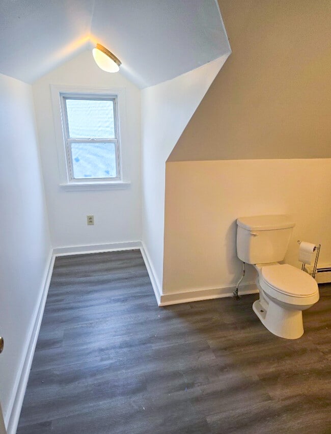 Photo - 576 Maine Ave Unidad 2