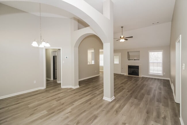 Photo - 200 Cameron Dr