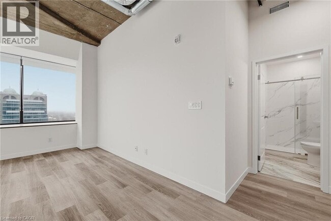 Photo - 30 Duke St W Unité 315