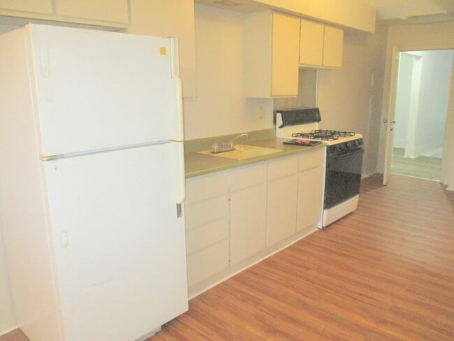 Photo - 411 Merchant St Unit 2nd Fl. F