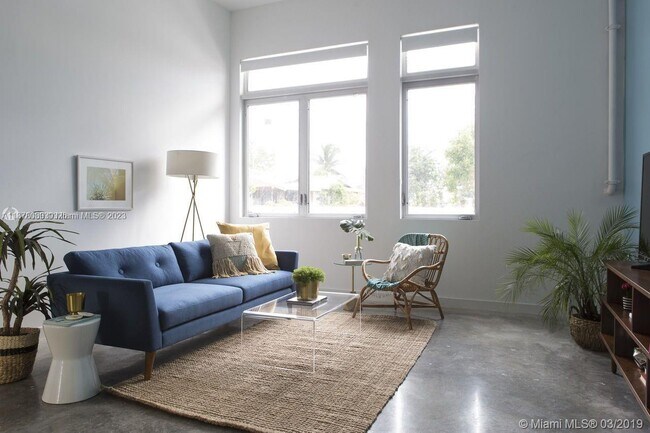 Photo - 765 NW 1st St Unidad 101