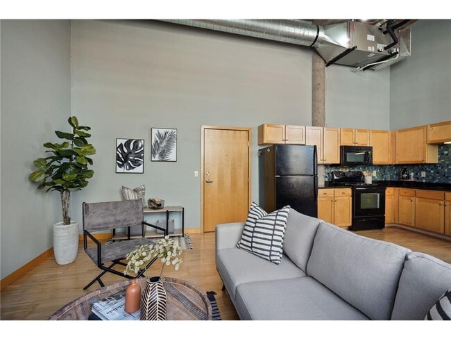 Photo - 521 S 7th St Unidad 602