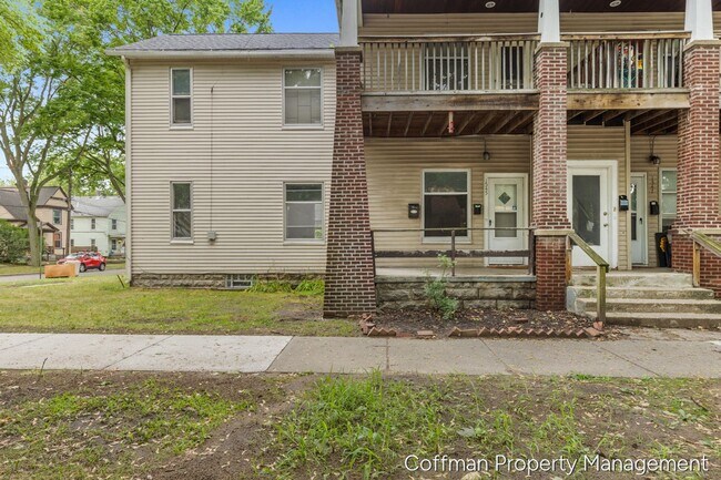 Photo - 1545 Queen Ave NE Unidad 1545 Queen Ave NE Apt 1