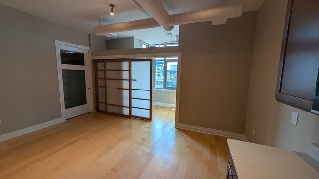 Photo - 811 4th St NW Unidad 1012