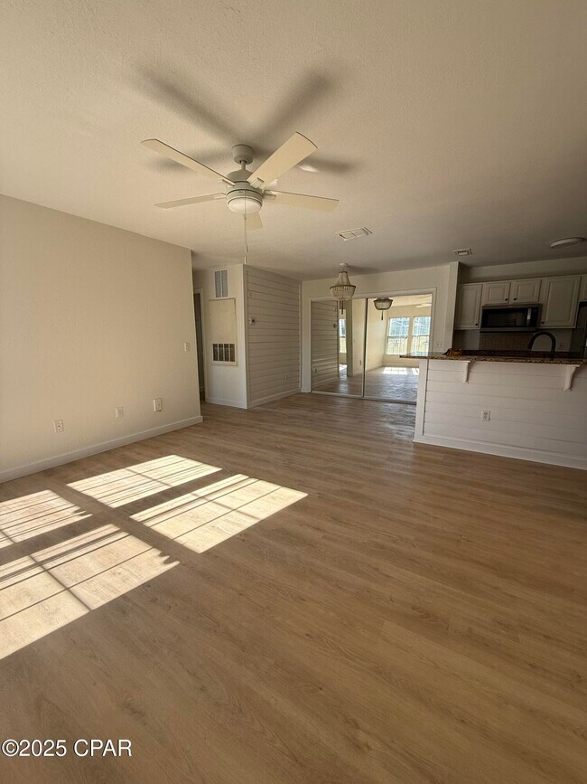 Photo - 1001 Lighthouse Rd