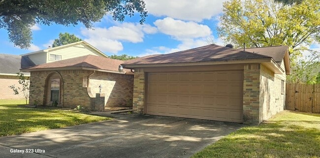 Photo - 527 Oakdale Dr