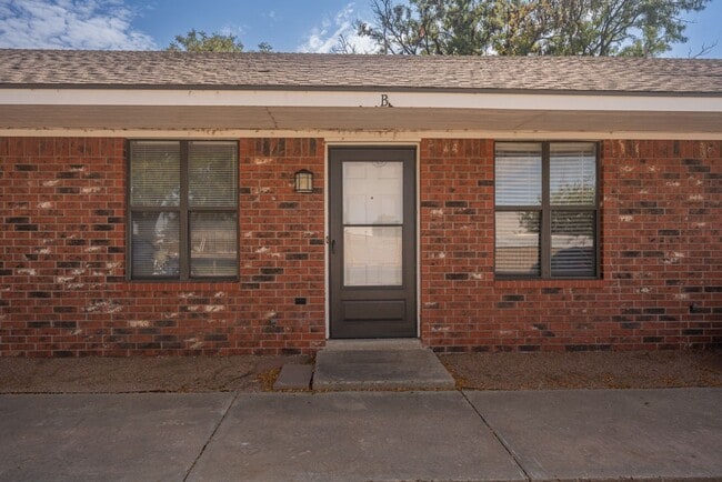 Building Photo - 4200 S Austin St Unit 4200 S Austin St #B